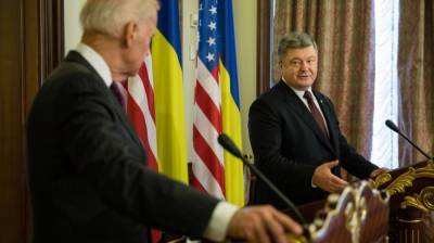 Генерал армии Украины уверен, что разговор Порошенко и Байдена «больно ударит» по Киеву