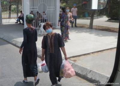 Минздрав Туркменистана призвал граждан пользоваться медицинскими масками для защиты от пыли