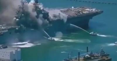 Не менее 11 человек пострадали при пожаре на военном корабле в США - ren.tv - США - county San Diego