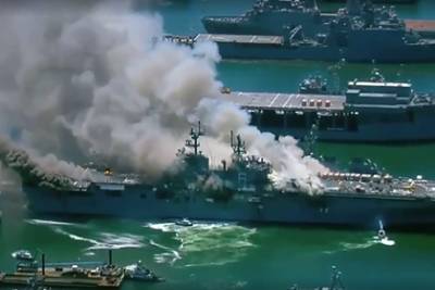 Появилось видео пожара на американском боевом корабле
