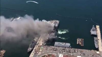 На военном корабле США произошёл пожар, пострадали 18 моряков