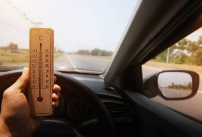 Эксперт объяснил, как защитить автомобиль в жару