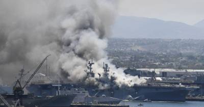 В США в результате взрыва на корабле ВМС пострадали более двух десятков человек