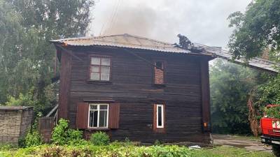 Двое пострадали при пожаре в многоквартирном доме в Новосибирске