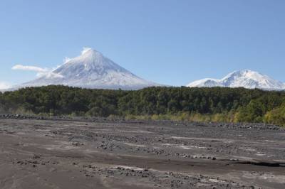 На Камчатке приостановлены поиски пропавшего на вулкане туриста