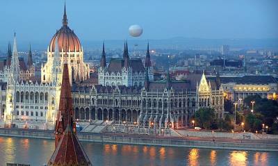Венгрия первой из стран Евросоюза разрешила въезд российским гражданам