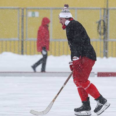 В клубе НХЛ заявили о готовности «сжечь» год контракта кузбасского хоккеиста Капризова