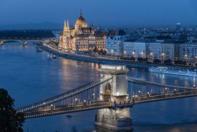 С 15 июля жители Петербурга смогут летать в Венгрию