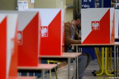 В Польше украинец угрожал взорвать бомбу на одном из избирательных участков