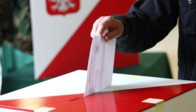 Нетрезвый украинец пытался взорвать избирательный участок в Польше