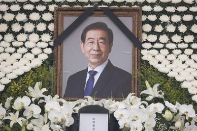 Секретарша умершего мэра Сеула снова обвинила его в сексуальных домогательствах