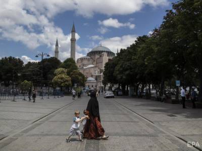 "Неизбежно создаст неопределенность и недоверие". Всемирный совет церквей призвал Эрдогана не превращать собор Святой Софии в мечеть