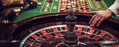 16 сибиряков будут судить за создание сети подпольных казино