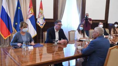 Президент Сербии встретился с послом РФ