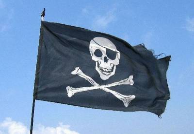 Правообладатели хотели засудить «пирата», но в итоге остались должны ему деньги