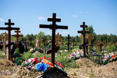 ЗАГС: смертность в Свердловской области в этом году ниже, чем средняя за 10 лет