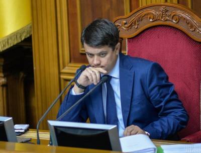 Глава Верховной Рады готов рассмотреть закон об отмене украинизации школ