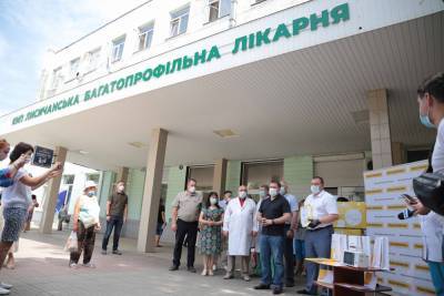 Больницы Лисичанска и Рубежного получили новые аппараты ИВЛ
