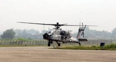 На вооружение Индии поступили последние вертолеты Apache и Chinook из США