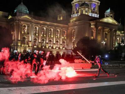 «Беспорядки в Белграде»: Сербия оказалась в центре конфликта между Евросоюзом и США - эксперт