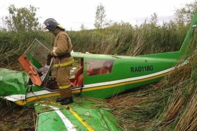 СМИ назвали возможную причину падения самолета в Тверской области