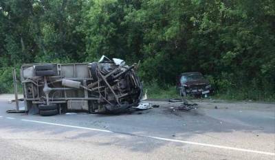 В Липецкой области перевернулся "Пежо", водитель и пассажир погибли