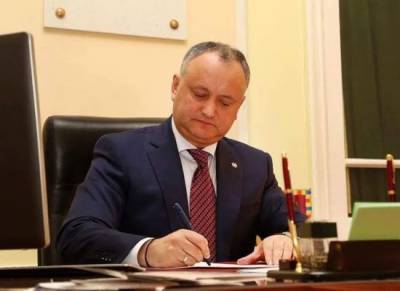 Президент Молдавии утвердил инициативы кабмина, не слушая оппозицию