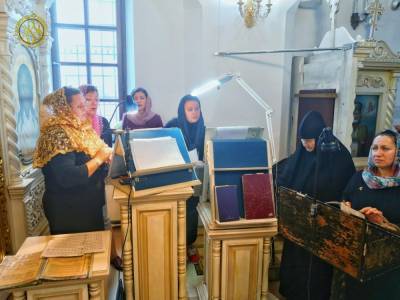 На Львовщине дом священнослужителя канонической УПЦ изрисовали оскорбительными надписями