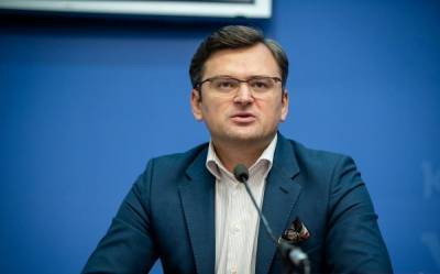 Кулеба заявил, что Украина не собирается вносить особый статус Донбасса в конституцию