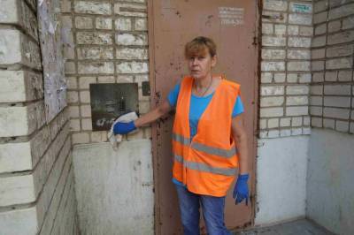 Вирус не пройдет: коммунальщики Воронежа стали по совместительству дезинфекторами