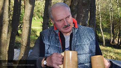 Лукашенко назвал народное средство, способное спасти белорусов от коронавируса