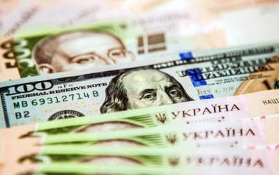 Доллар закрепился выше 27 гривен: что с валютным рынком