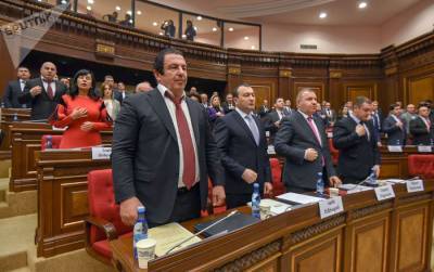 Митинги подождут: депутаты от блока Пашиняна не приняли проекта "Процветающей Армении"