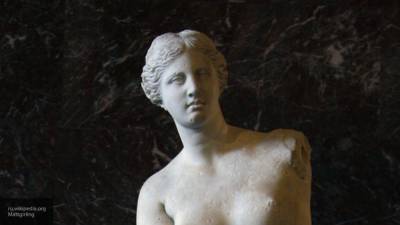 Статуя Венеры в музее-заповеднике "Петергоф" лишилась четырех пальцев