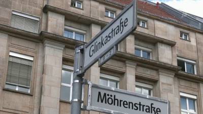 В Берлине не могут выбрать название для станции метро: «Улица мавров» оскорбляла темнокожих, а в «Улице Глинки» углядели антисемитизм