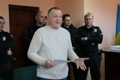 В Днепре врача приговорили к 10 годам за то, что он лечил жителей Крыма