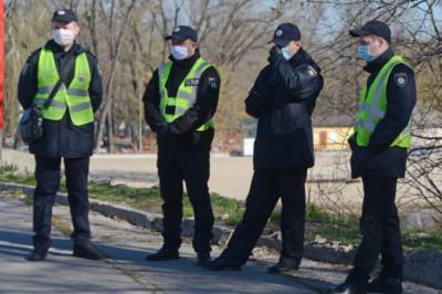 В Черновцах ГБР расследует действия патрульных, которые издевались над пенсионером