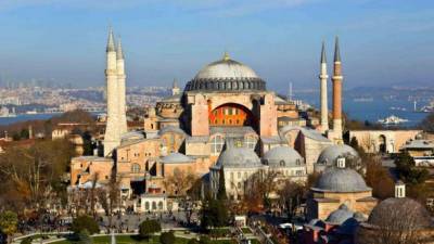 "Будет способствовать разладу между религиозными общинами": ЕС призвал Турцию пересмотреть решение по превращению собора Святой Софии в мечеть