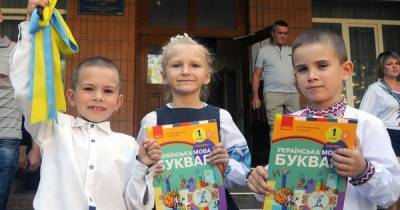 Украинский язык в учреждениях образования: почему уже несколько часов в Сети не стихают обсуждения законопроекта Бужанского