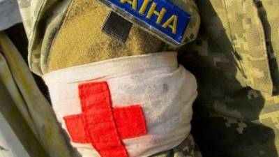 Оккупанты застрелили украинского медика во время эвакуации погибшего военного и ранили двух бойцов ООС