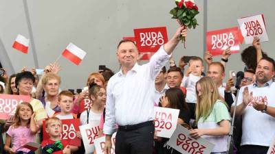 Лукашенко поздравил Дуду с переизбранием на пост президента Польши