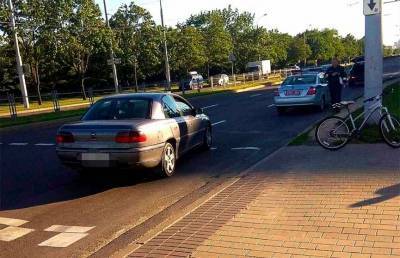 В Минске Opel на переходе сбил подростка на велосипеде