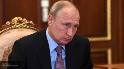 Путин подписал закон о контроле операций с денежными средствами