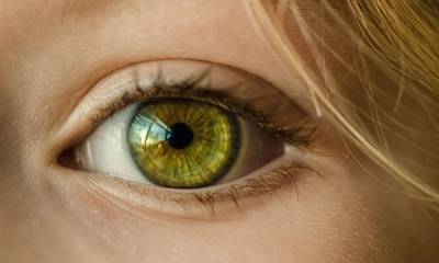 Названы интересные факты о людях с самым редким цветом глаз