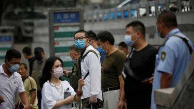 В Китае за сутки выявили ещё восемь носителей коронавируса