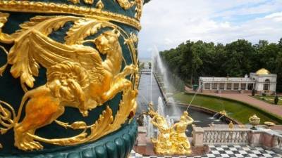 В музее-заповеднике «Петергоф» вандалы осквернили статую Венеры