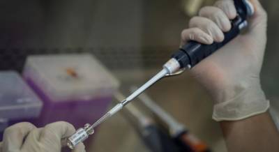 СМИ: в США планируют выпустить вакцину от коронавируса до конца лета
