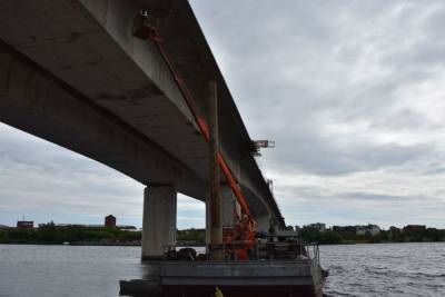 Мостостроители обещают заасфальтировать мост через реку Кострому ко дню города