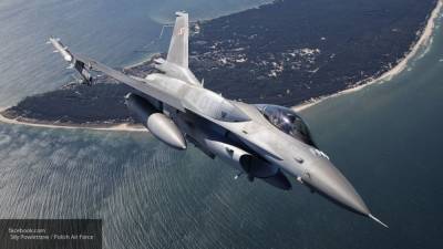 Военный истребитель F-16 Viper разбился на территории штата Нью-Мексико