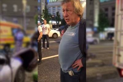 Адвокат Ефремова назвал хайпом видео разговора актера с полицией после ДТП